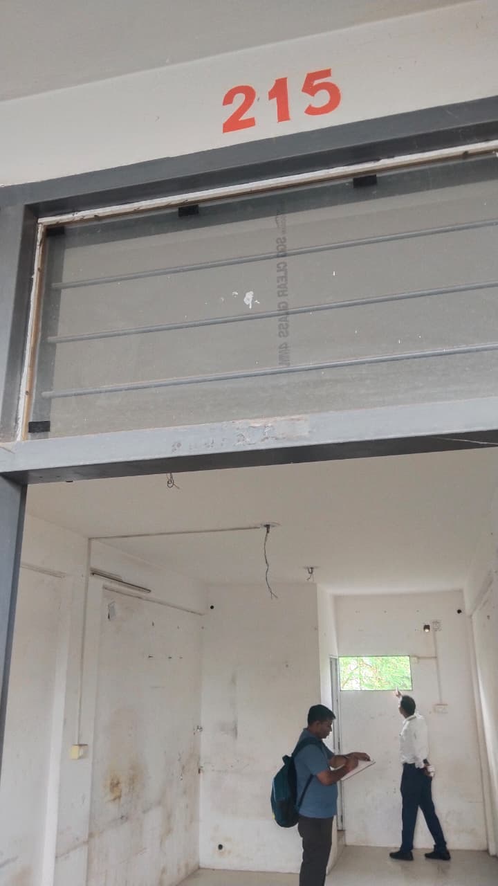 270 square feet Office for sale in Office No.215, Second Floor, Pramukh Bazar Complex, Atladra – Bill Canal Road, Vadodara Vadodara — photo 1