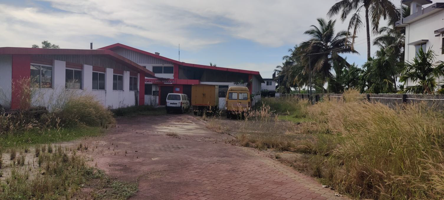 Industrial Plot with Factory Building for sale in Barkur — photo 1