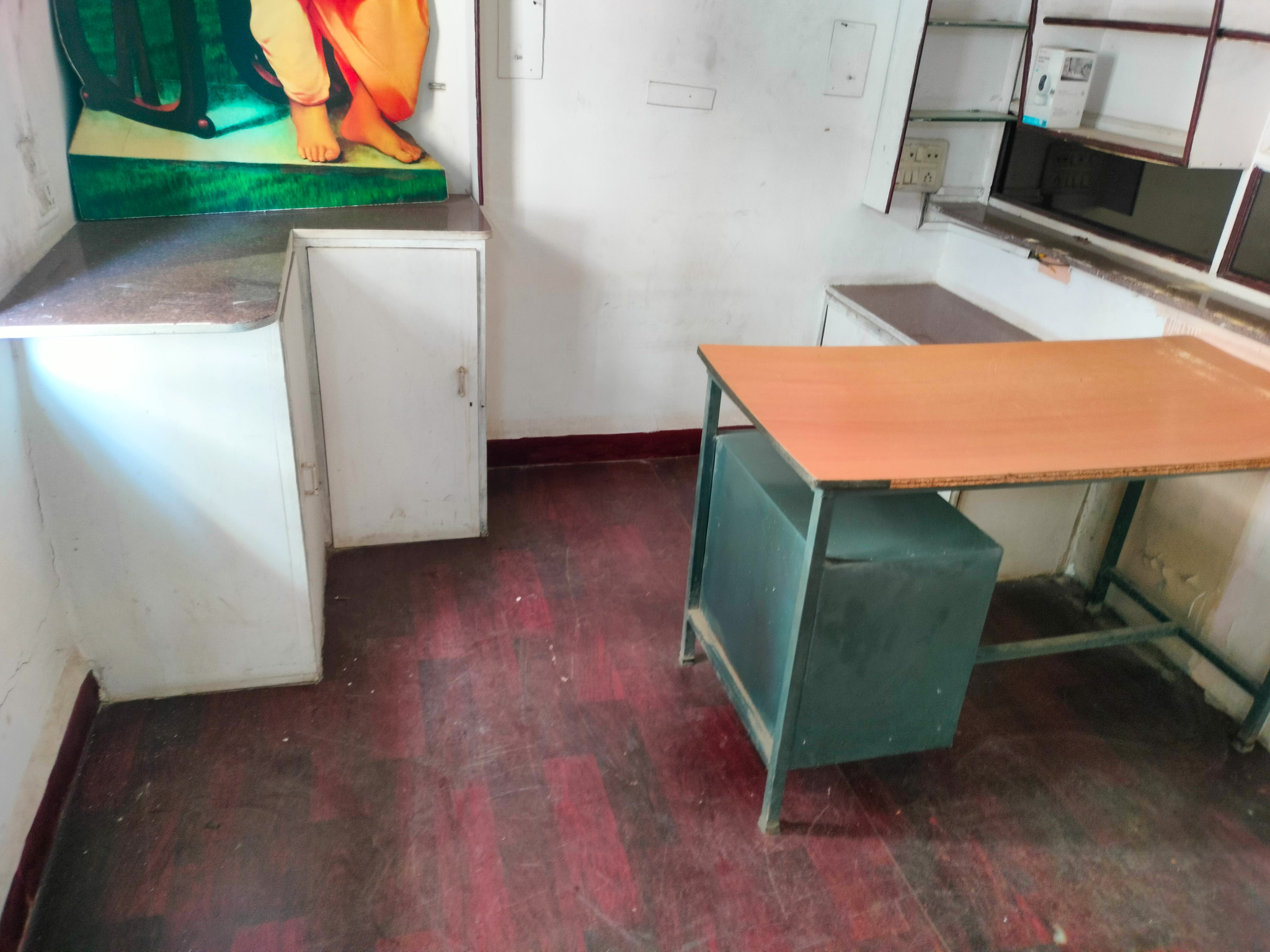 550 square feet Flat for sale in Chowk — photo 9