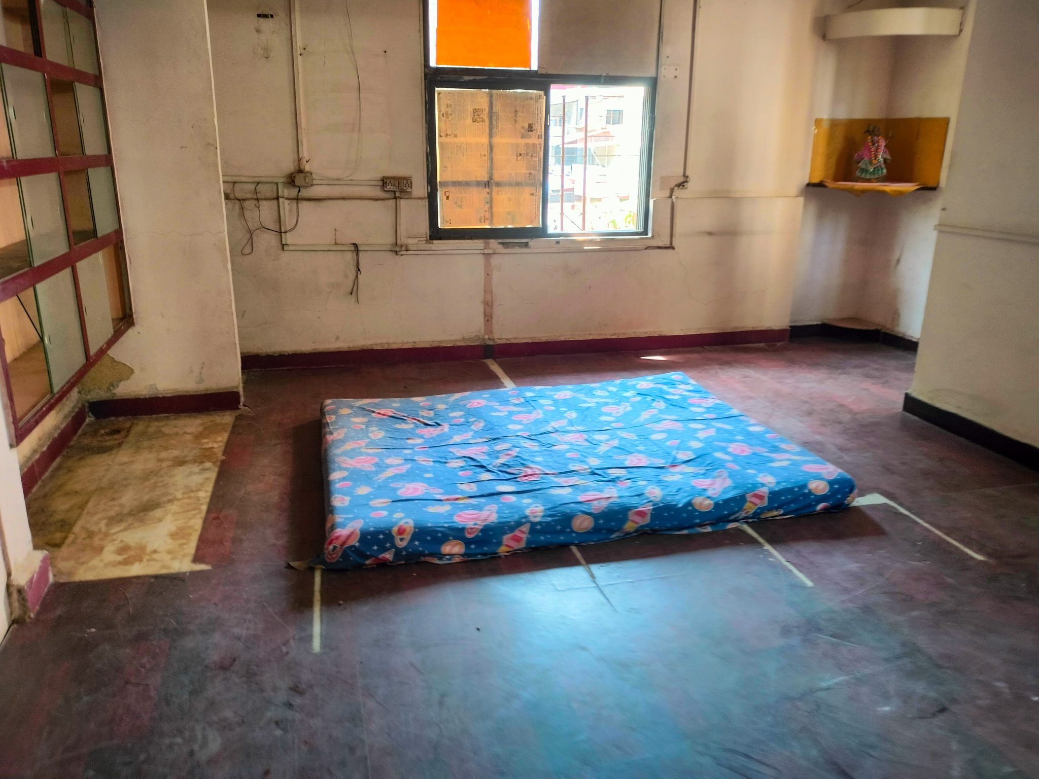 550 square feet Flat for sale in Chowk — photo 2