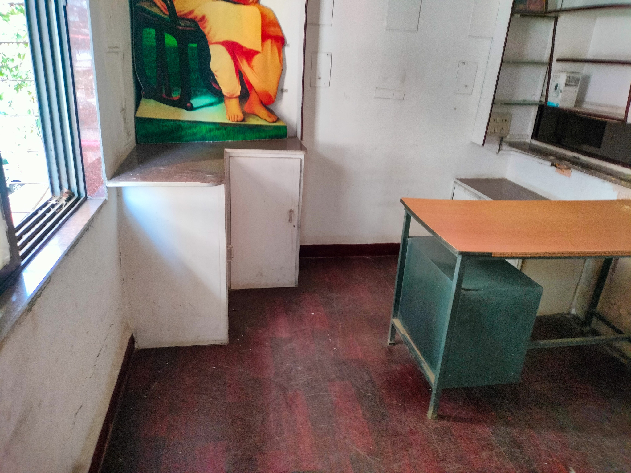 550 square feet Flat for sale in Chowk — photo 4