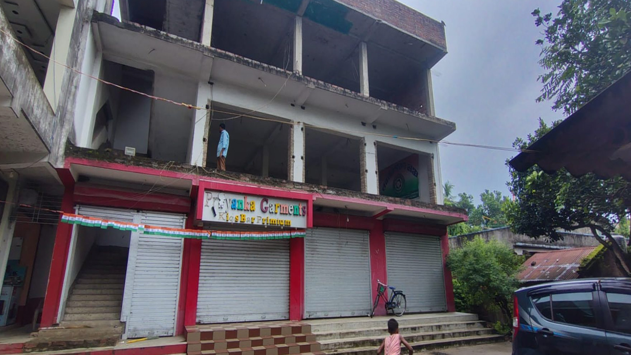 2135.31 square feet Shops for sale in Bamunpara more Memari — photo 14