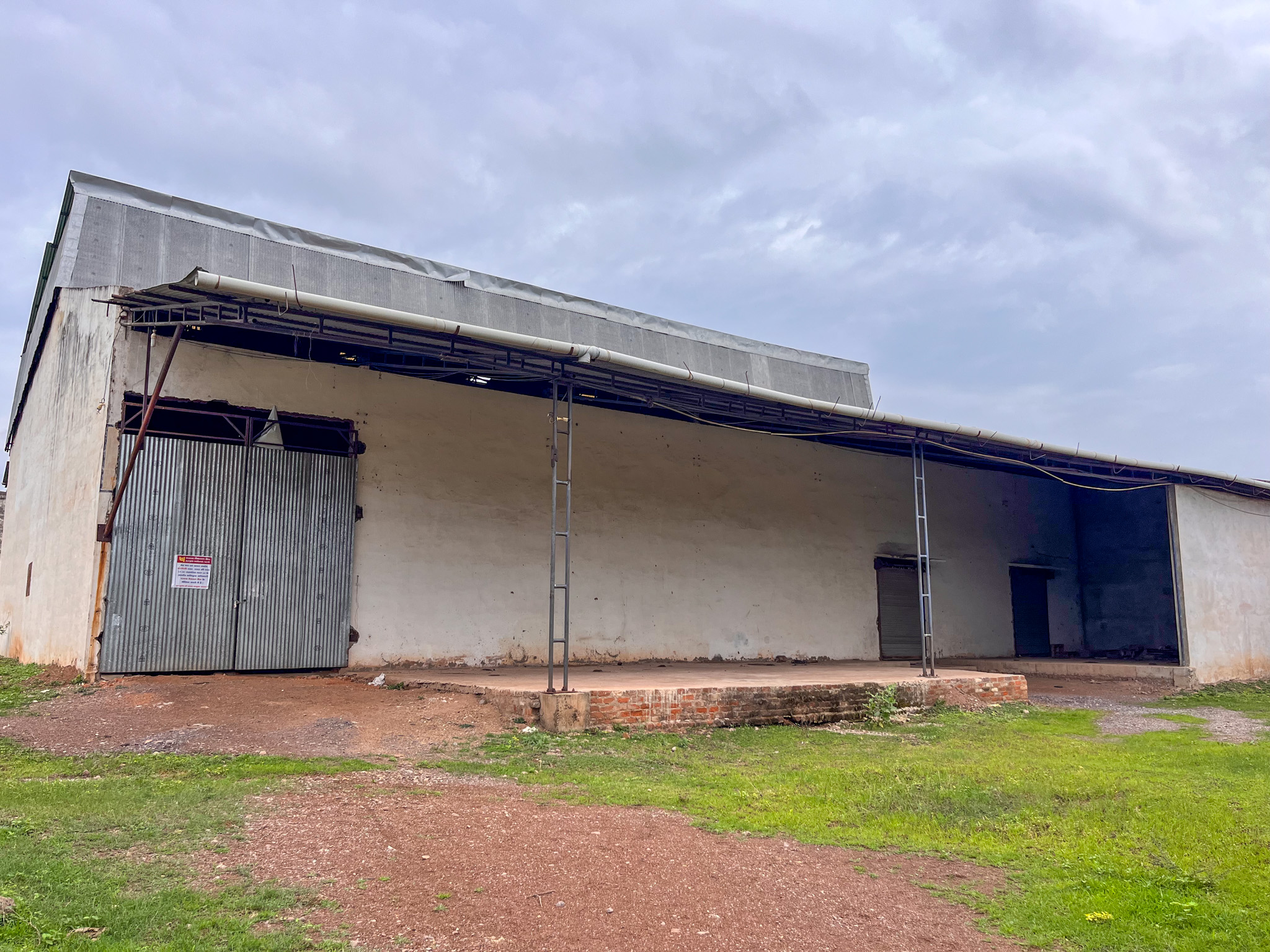 Industrial Plot with Factory Building for sale in Selud Utai — photo 7