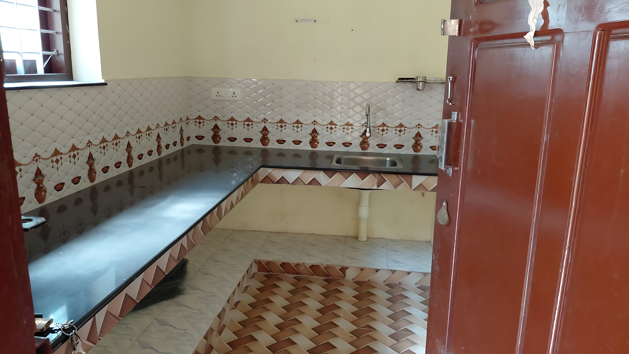 4 BHK Individual House for sale in Independent House, 3.36 ares Re. Sy.No. 124/8-6, 124/8-1-1 in Anad Panchayat, Neumangad Taluk PANAVUR — photo 5