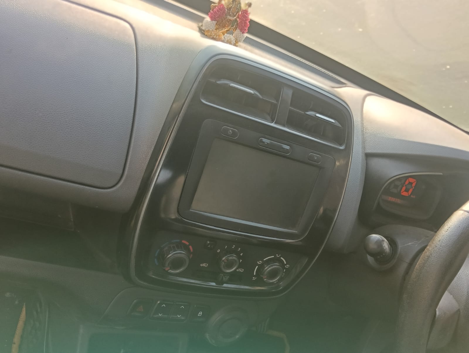 Vehicle - Renault Kwid RXT Option for sale in Ambala Ambala — photo 3