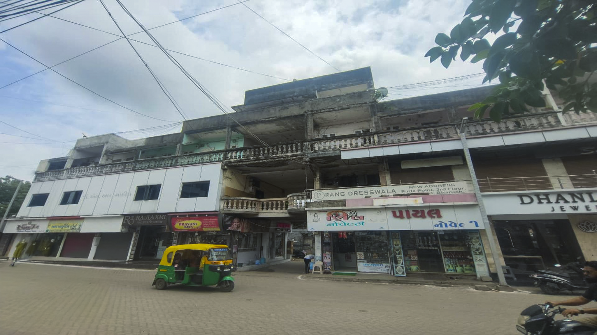 233.88 square meter Shops for sale in Bharuch Bharuch — photo 4