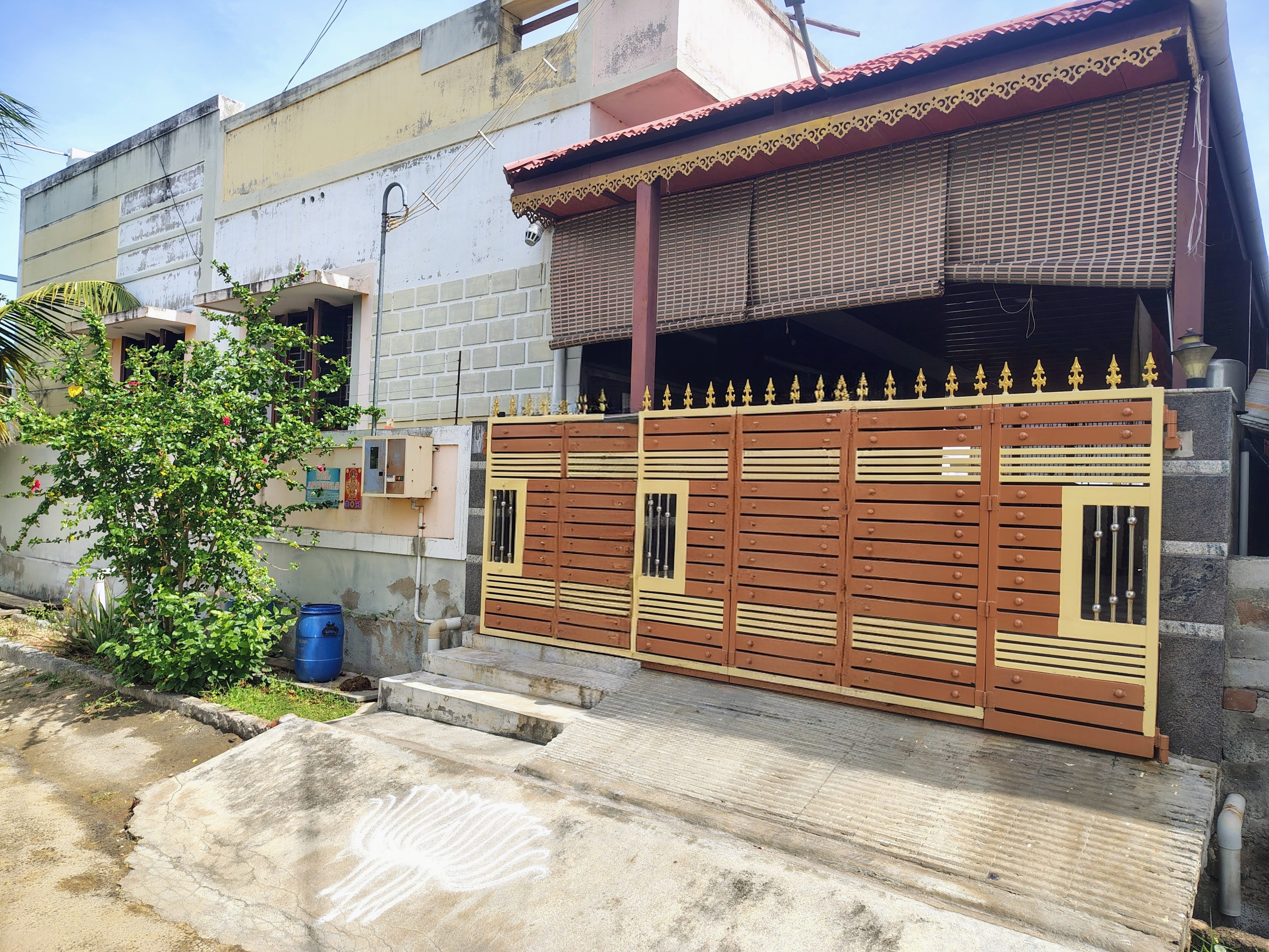 1750 square feet Individual House for sale in Kumarapalayam Komarapalayam Hitech Weaving Park — photo 1
