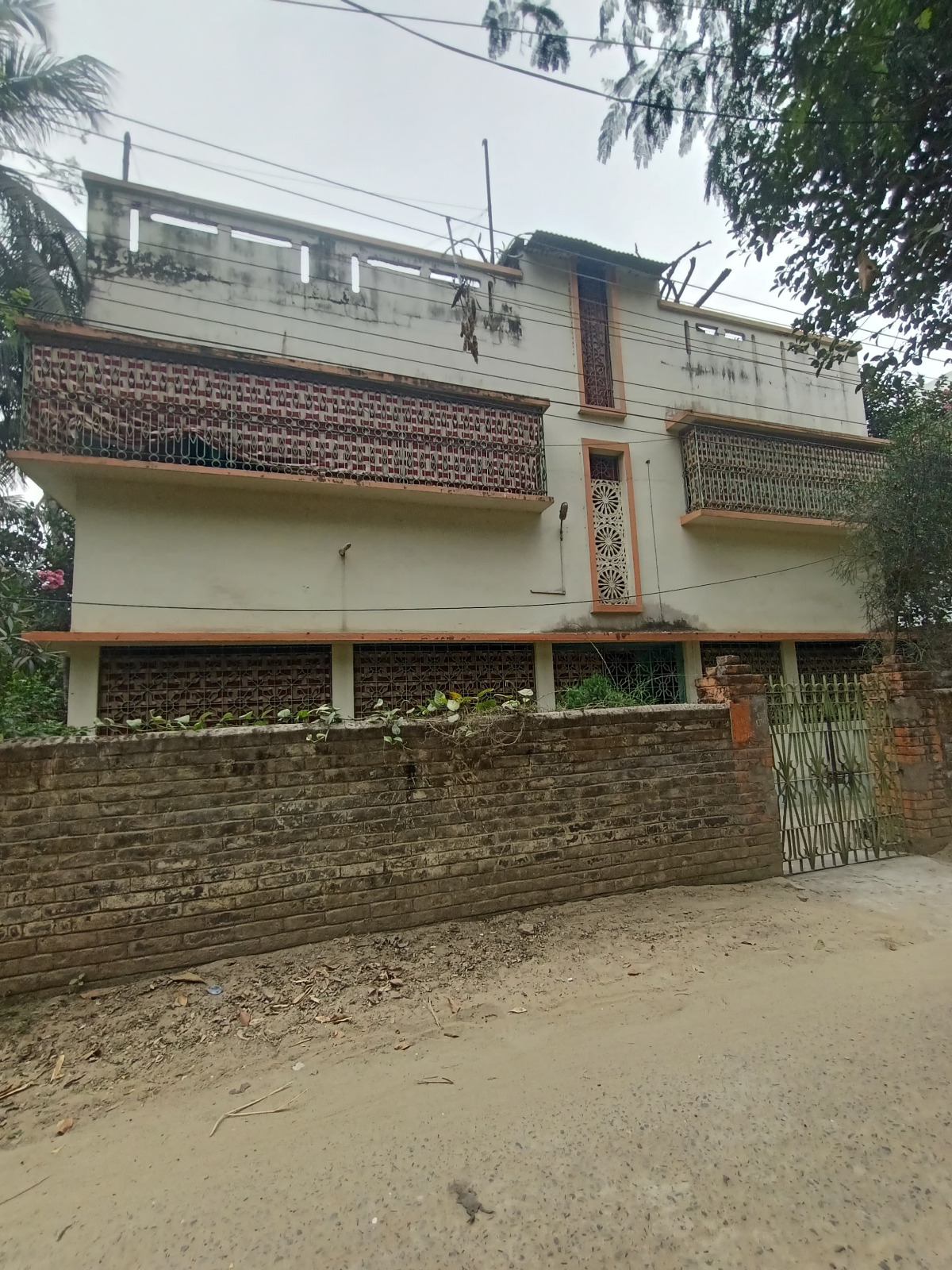 Individual House for sale in Berhampore — photo 1