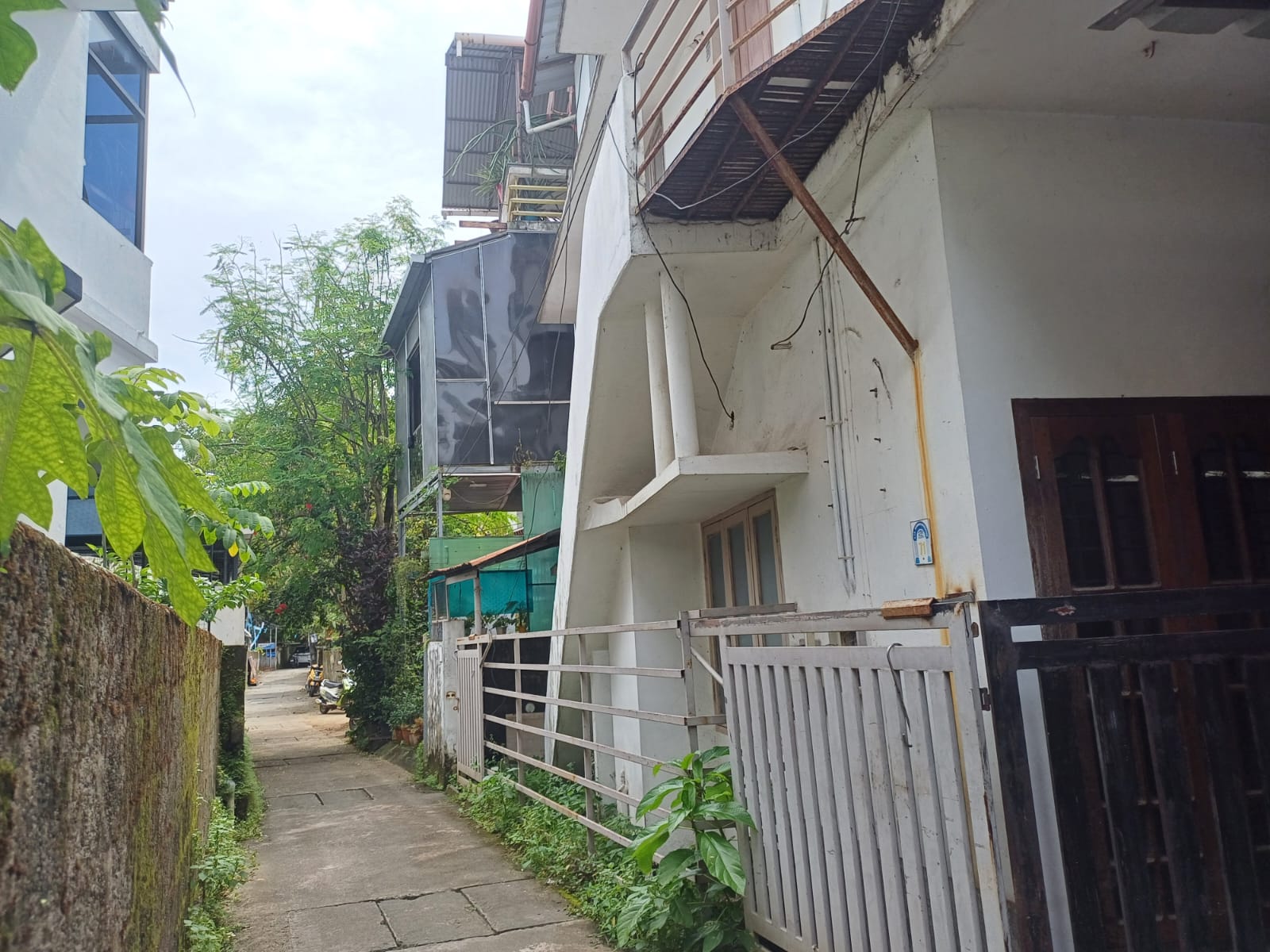 967 square feet Individual House for sale in ELAMAKKARA Kochi — photo 3