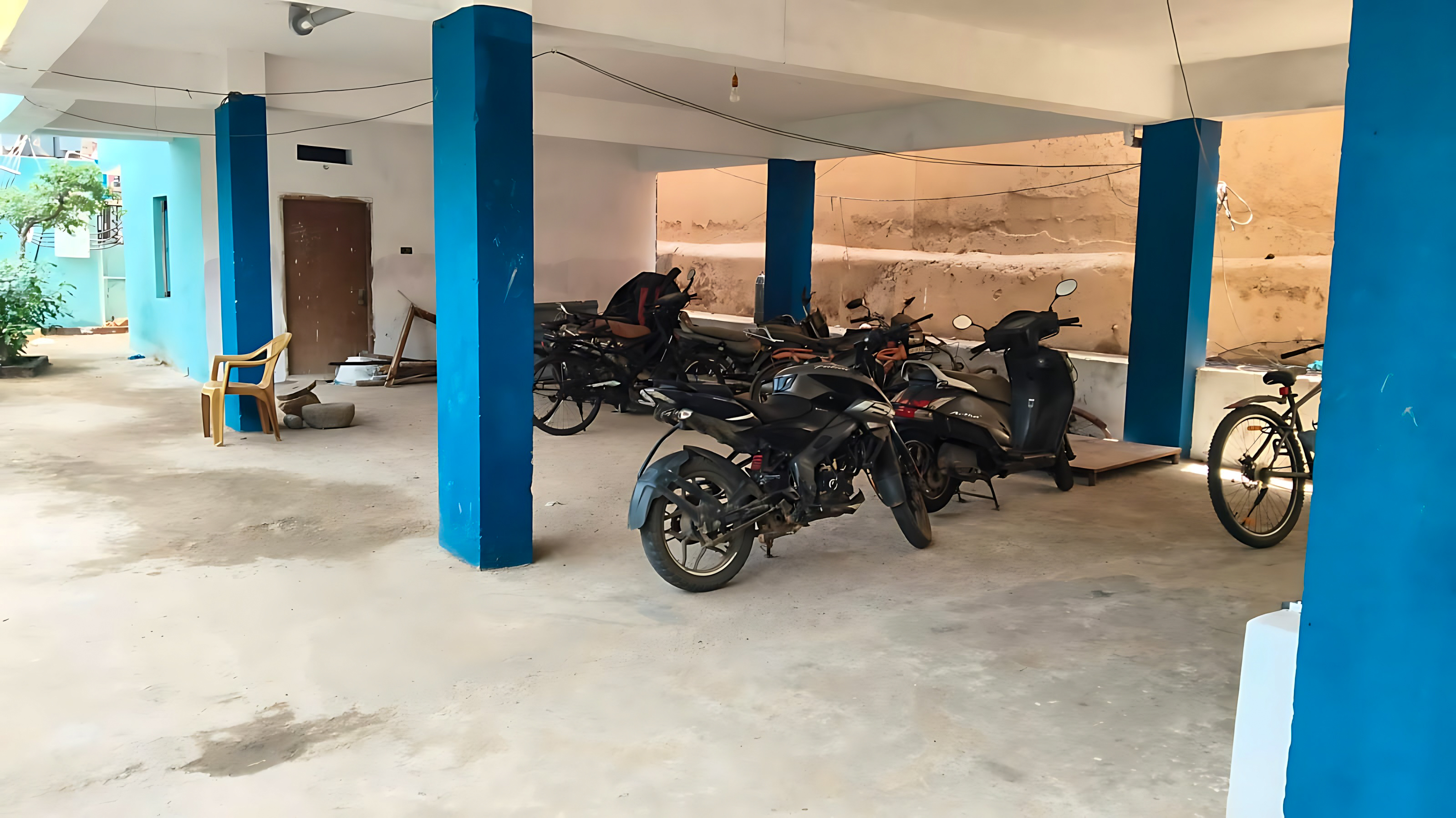 Flat for sale in FLAT NO.403, PRATHIMA TOWERS, D.NO.13-5-1, T SURVEY NO.1142, KURELLAVARI VEEDHI, M C WARD NO.13, Gajularega — photo 1