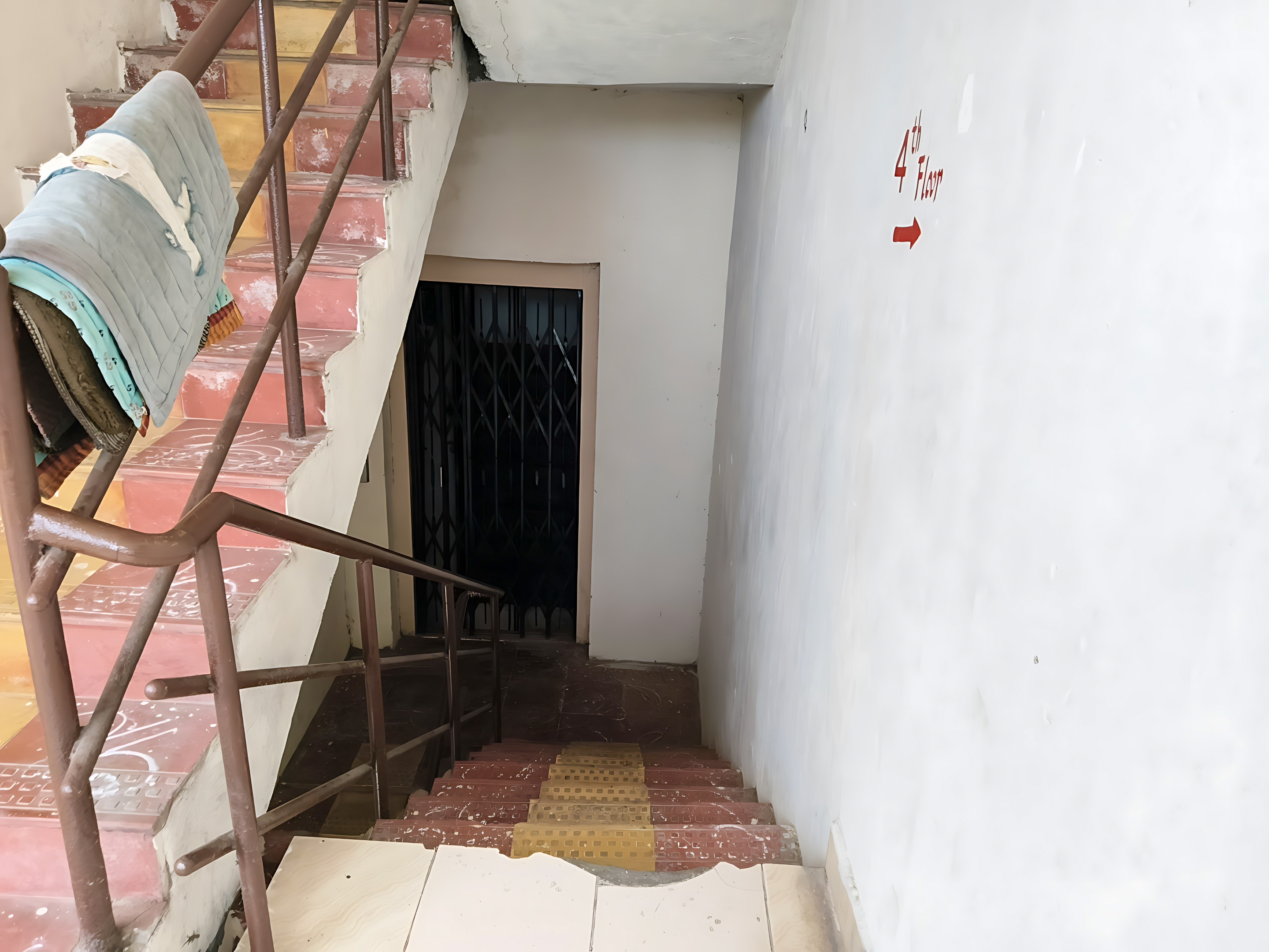 Flat for sale in FLAT NO.403, PRATHIMA TOWERS, D.NO.13-5-1, T SURVEY NO.1142, KURELLAVARI VEEDHI, M C WARD NO.13, Gajularega — photo 8