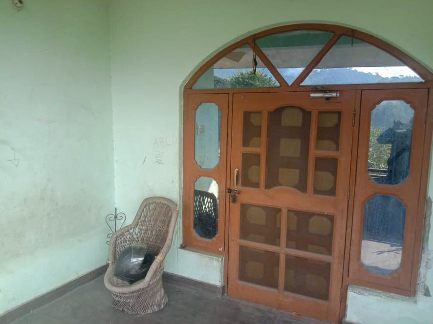 236 square meter Shops for sale in Tikka Baroli , Tappa Bani Hamirpur — photo 3