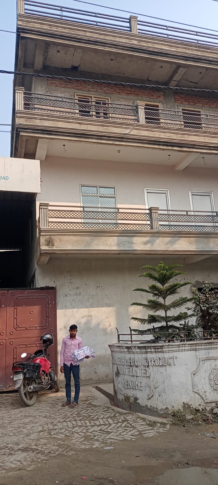 6500 square feet Individual House for sale in Hajipur — photo 1