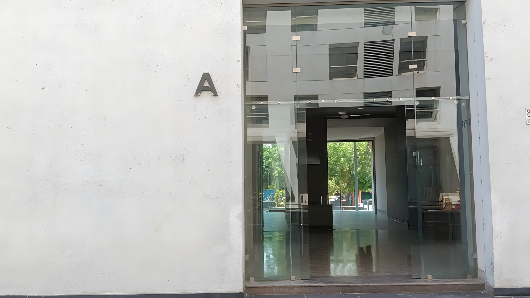 108.73 square meter Office for sale in makarba Ahmedabad Ahmedabad — photo 4