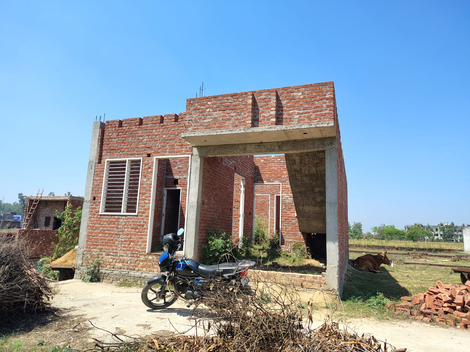 84.44 square meter Individual House for sale in Amroha — photo 1