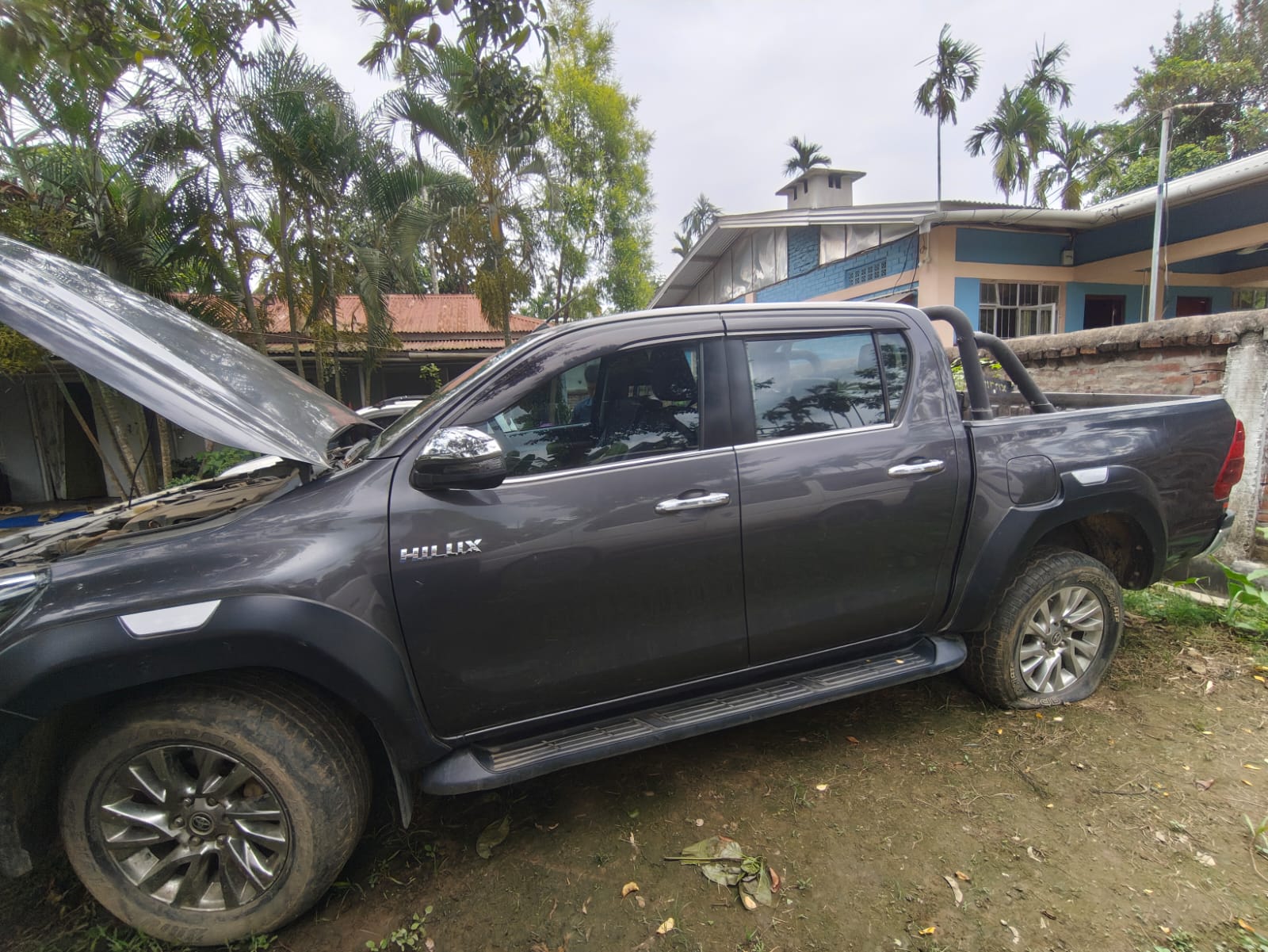 TOYOTA HILUX HIGH MT for sale in Dimapur — photo 4