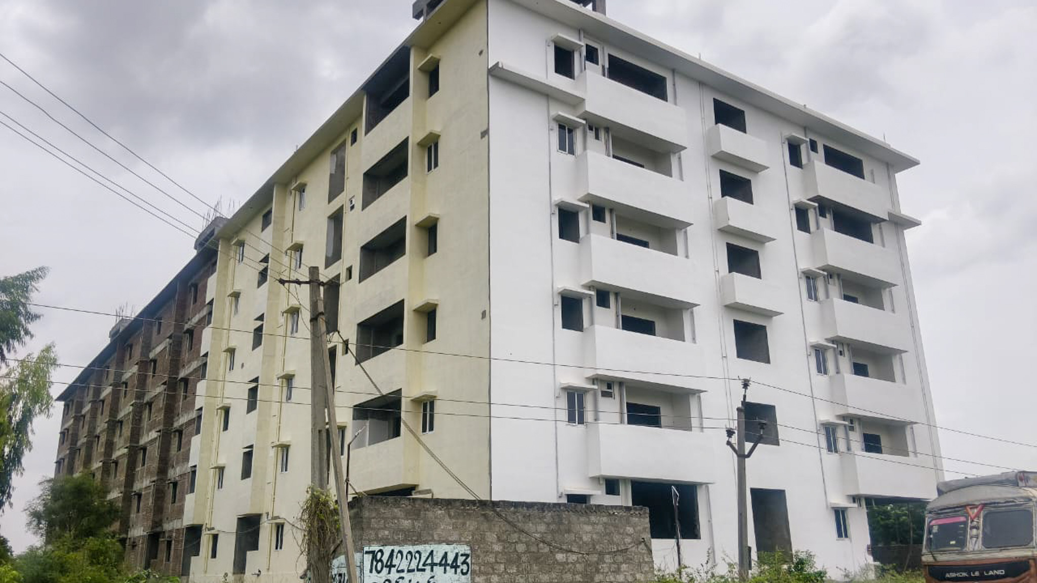 3 BHK Flat for sale in HALLMARK APARTMENTS, AGATHAVARAPPADU, GUNTUR Guntur — photo 8
