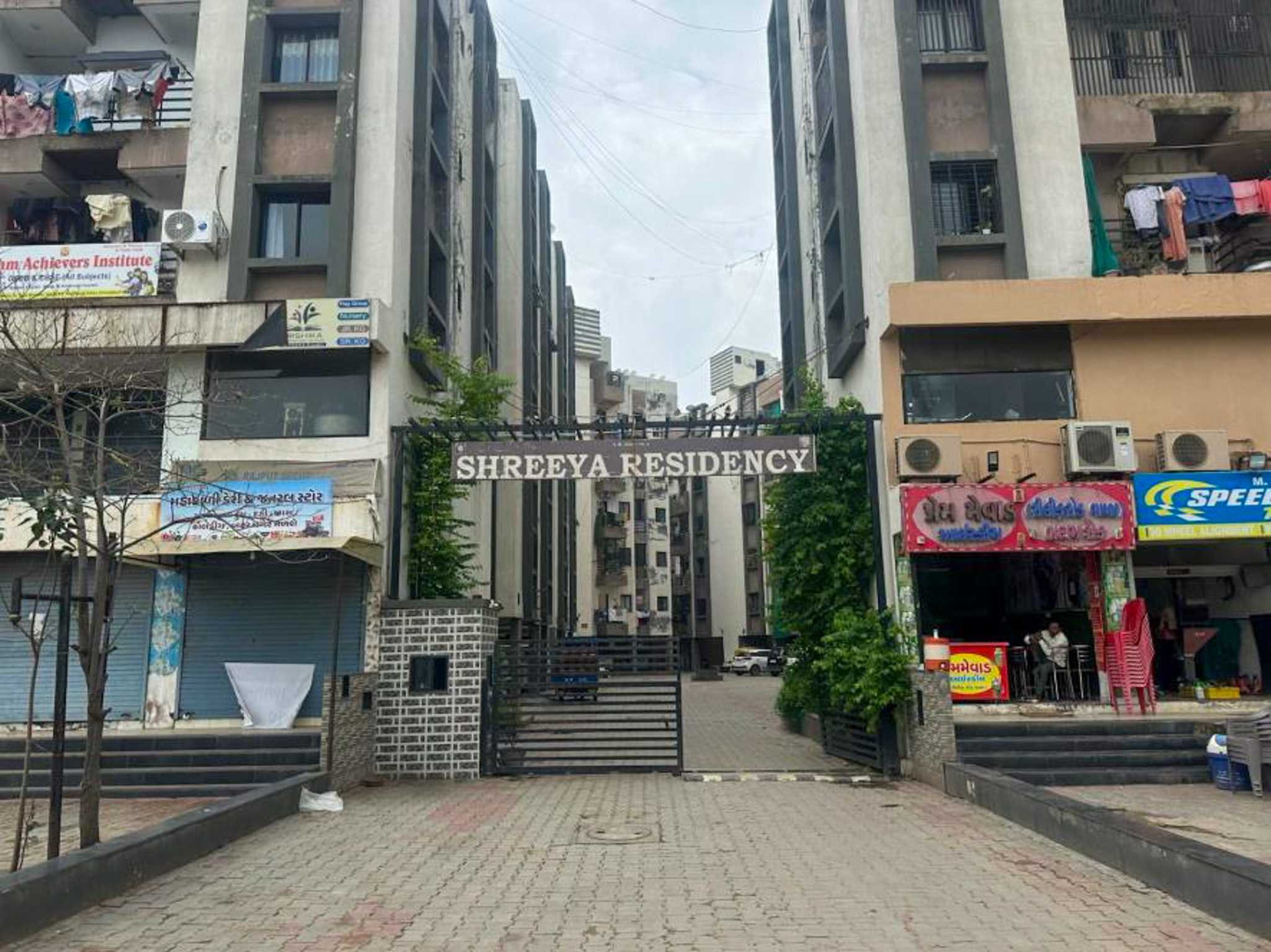 Flat for sale in SHREEYA RESIDENCY NEAR HARIOM SOCIETY SP RING ROAD GOKUL NAGAR ODHAV AHMEDABAD Ahmedabad — photo 1
