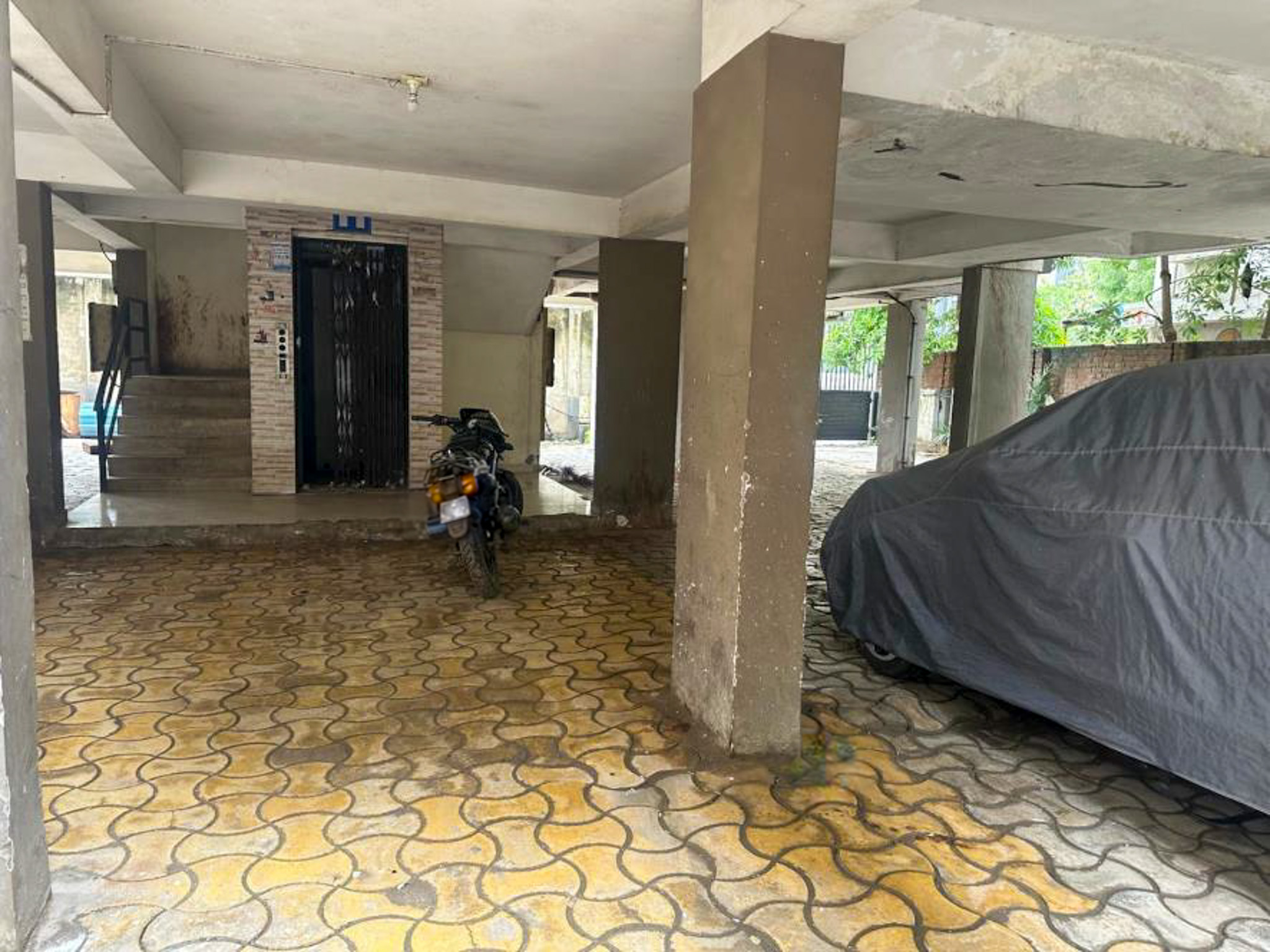 Flat for sale in SHREEYA RESIDENCY NEAR HARIOM SOCIETY SP RING ROAD GOKUL NAGAR ODHAV AHMEDABAD Ahmedabad — photo 2
