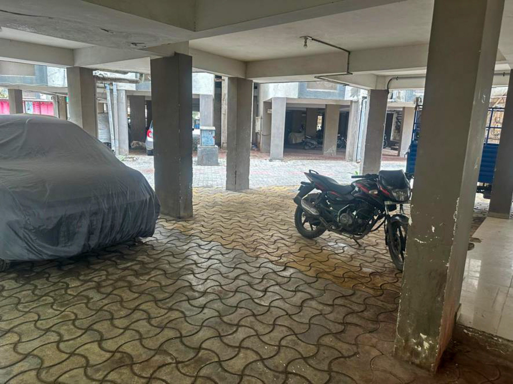 Flat for sale in SHREEYA RESIDENCY NEAR HARIOM SOCIETY SP RING ROAD GOKUL NAGAR ODHAV AHMEDABAD Ahmedabad — photo 9