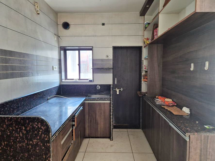 3 BHK Flat for sale in Vina Apartment, Urban Rajkot — photo 14