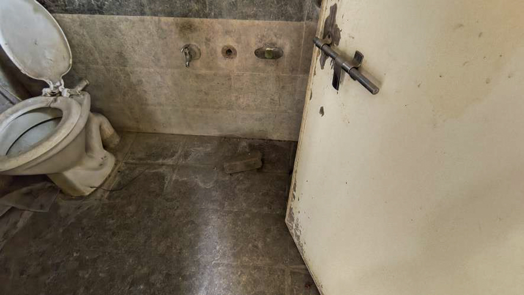 3 BHK Flat for sale in Radhe Complex, Urban Rajkot — photo 11
