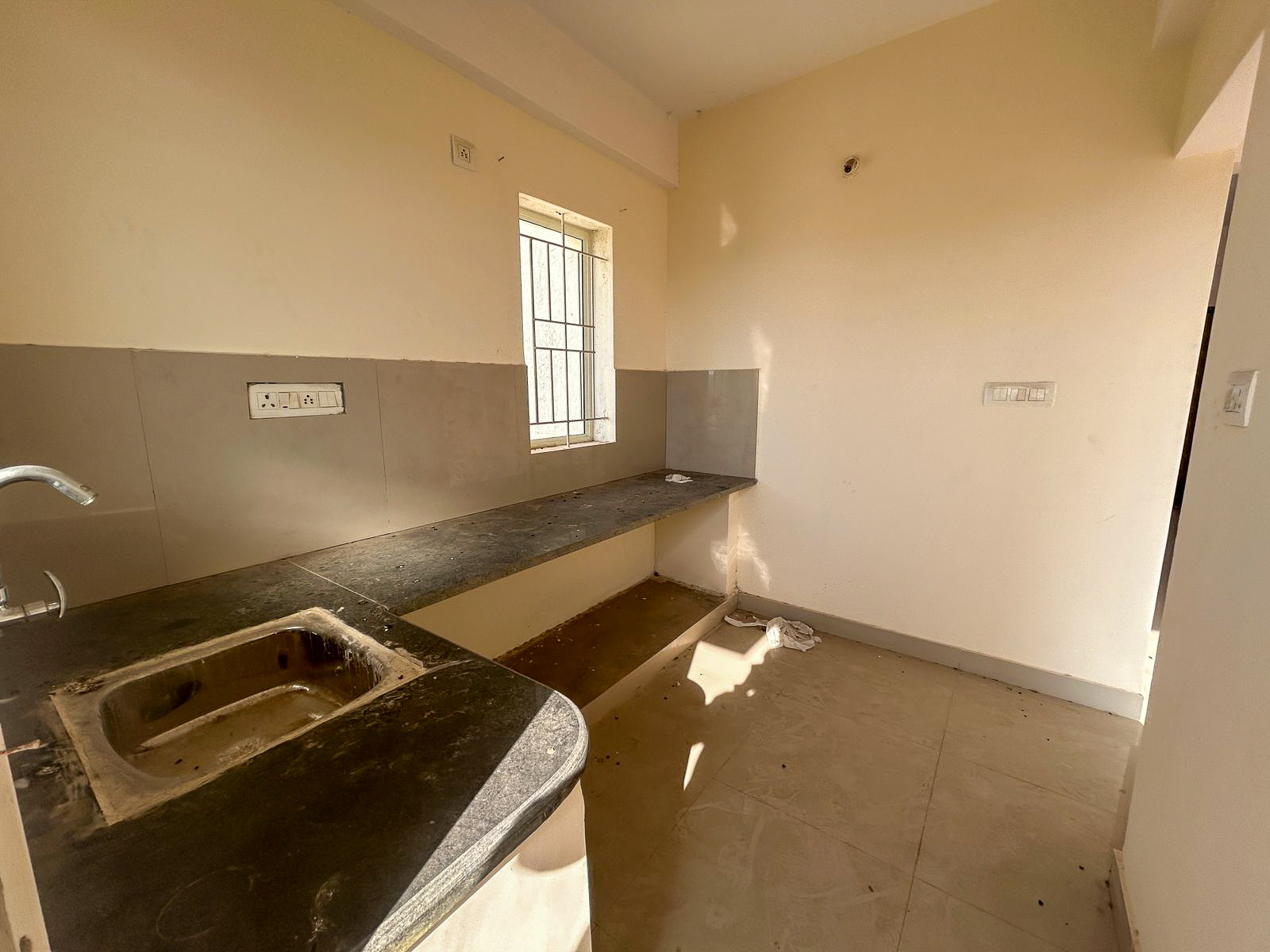 2 BHK Flat for sale in SKYGOLD JEEVANKEERTHI COMMANDERS AEROVIEW, Devanahalli Devanahalli — photo 7