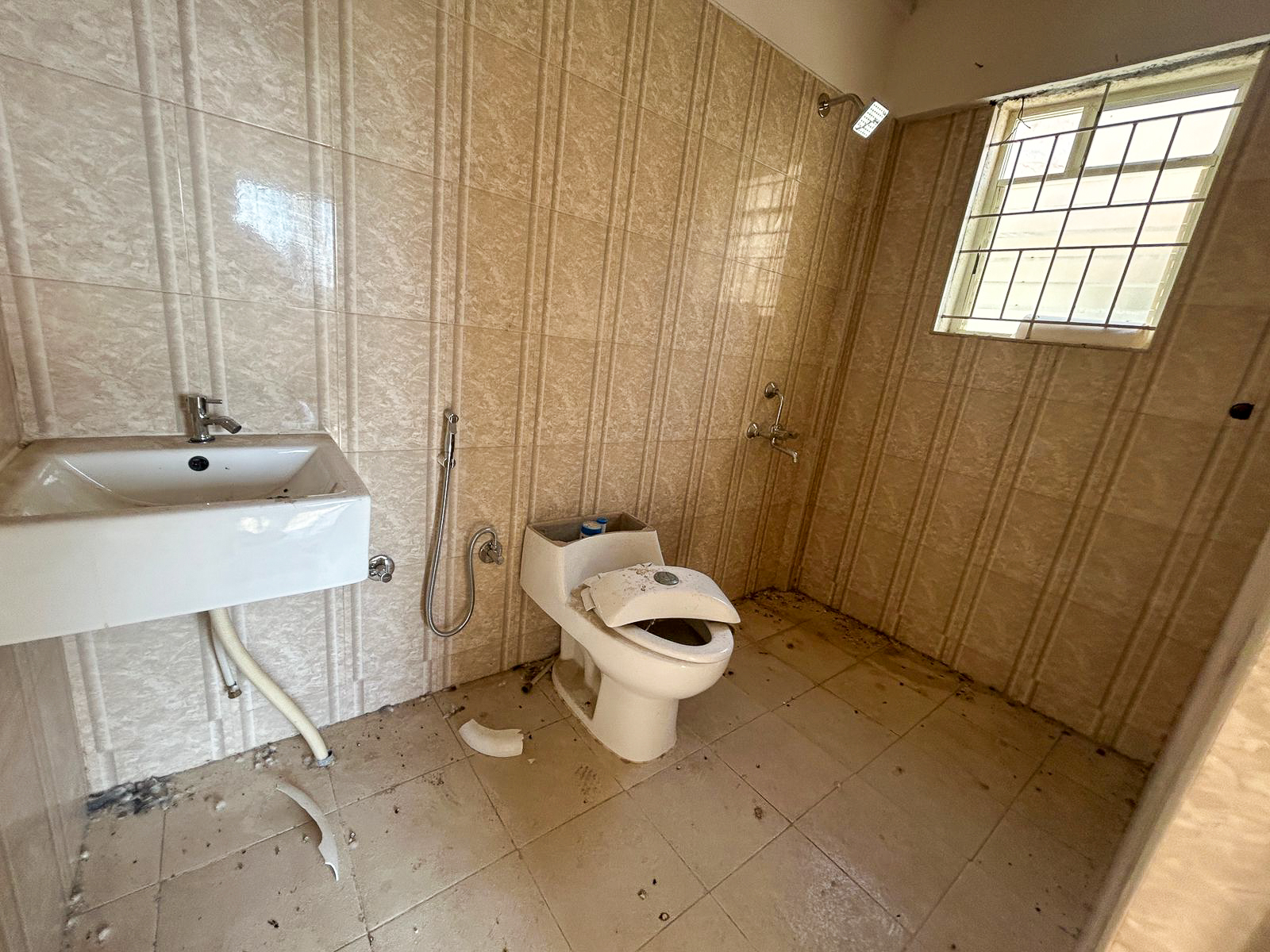2 BHK Flat for sale in SKYGOLD JEEVANKEERTHI COMMANDERS AEROVIEW, Devanahalli Devanahalli — photo 6