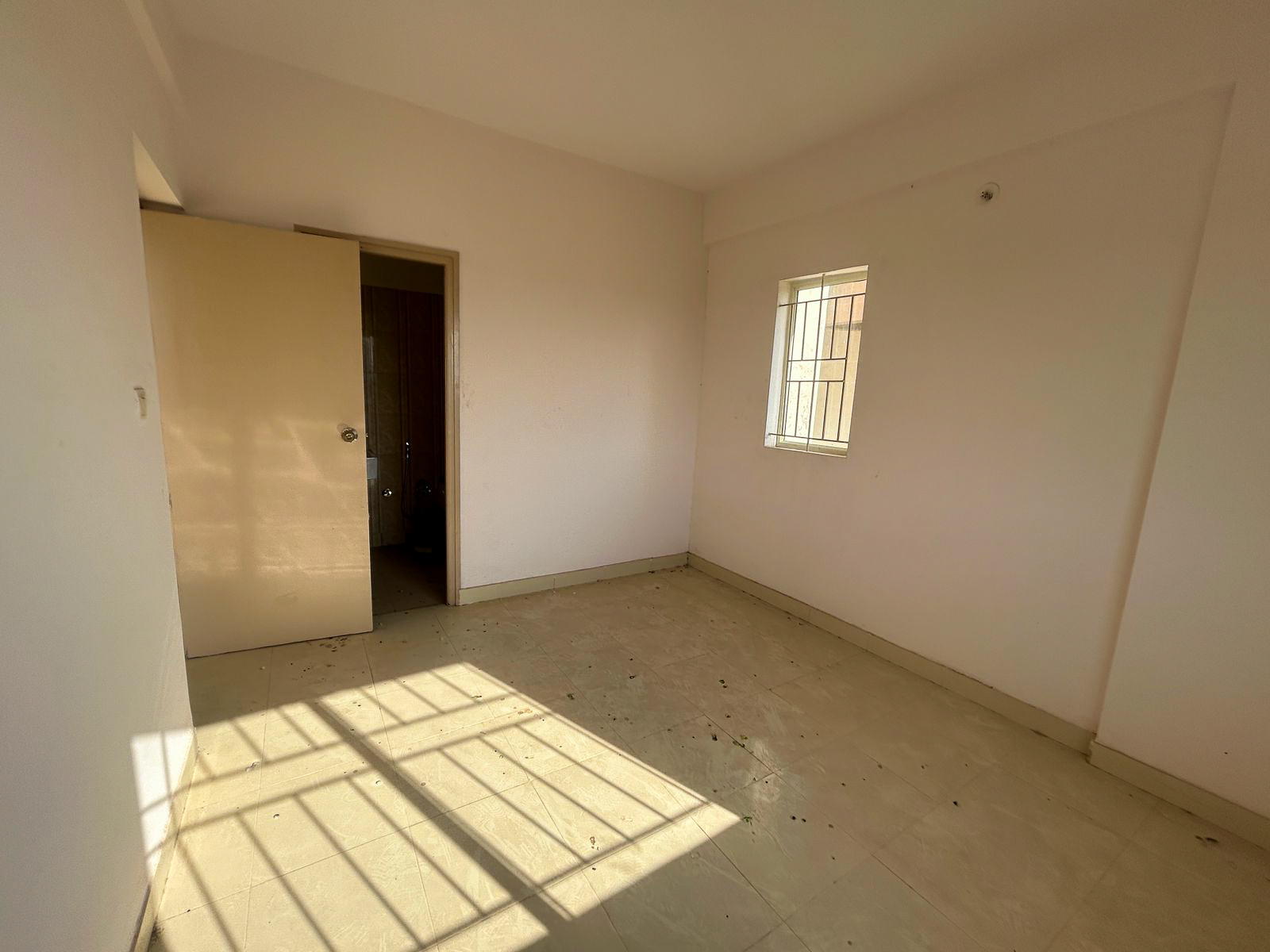 2 BHK Flat for sale in SKYGOLD JEEVANKEERTHI COMMANDERS AEROVIEW, Devanahalli Devanahalli — photo 4