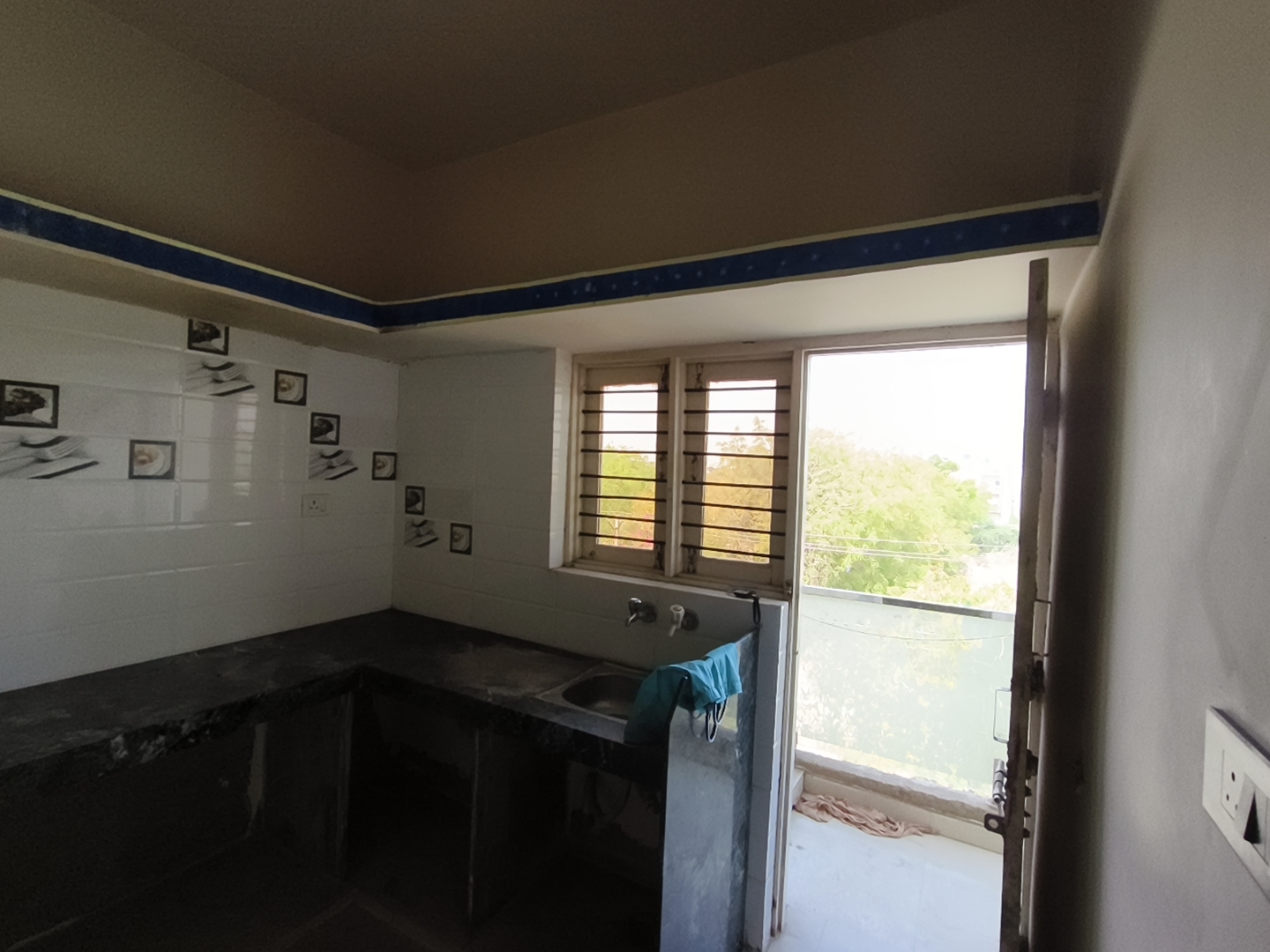 53.63 square meter Flat for sale in SATYA TOWER CO OPERATIVE HOUSING SOCIETY LIMITED, GANDHIDHAM Gandhidham — photo 6