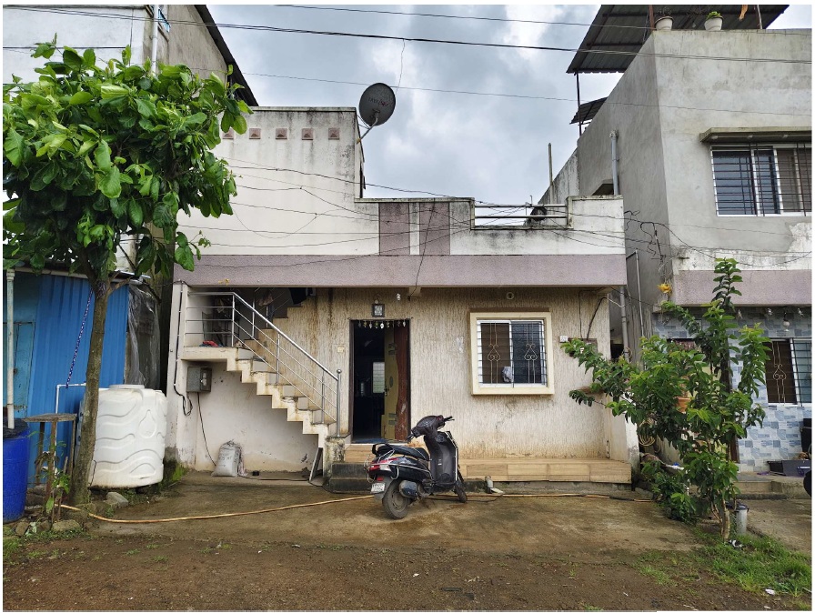 1 BHK Individual House for sale in Pragati Nagar, Residential Gandhinagar — photo 1