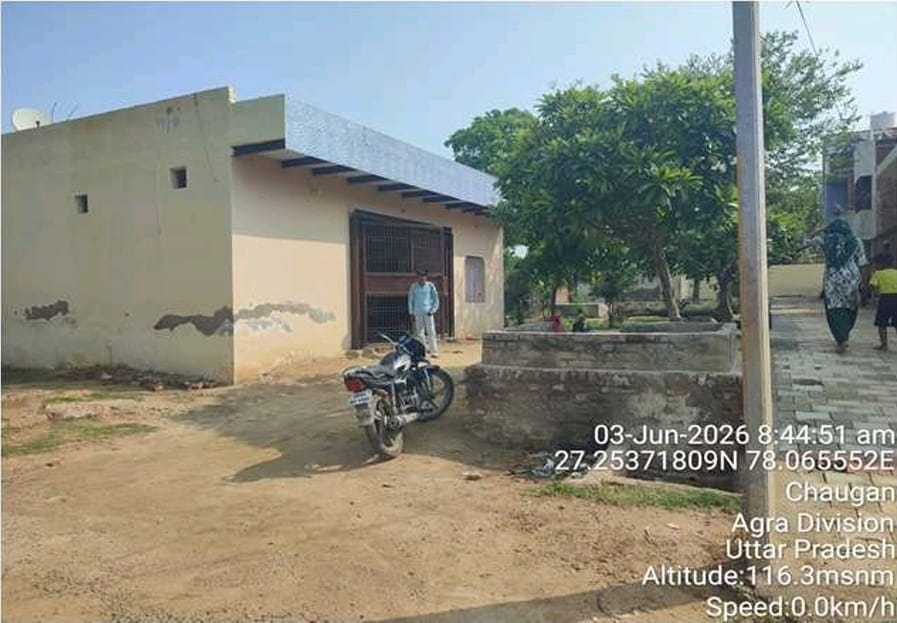 768 square meter Individual House for sale in naraich Agra — photo 3