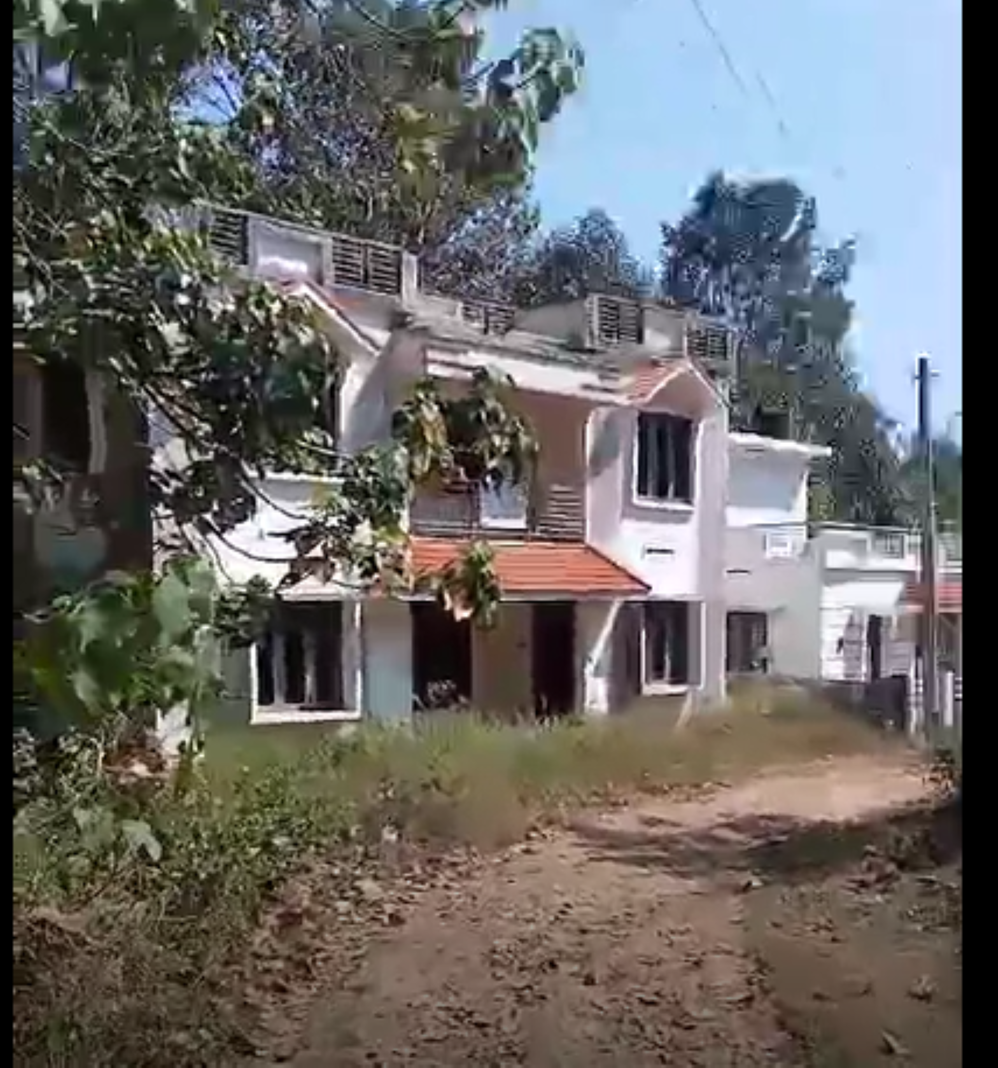 Individual House for sale in the property is near nambadu,kallayam. 1.5 km north east of kallayam junction Karakulam — photo 1