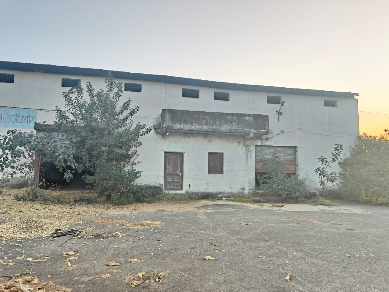 Godowns for sale in BORGAON KHURD Industrial Area Rudhi Bhavsingpura — photo 1