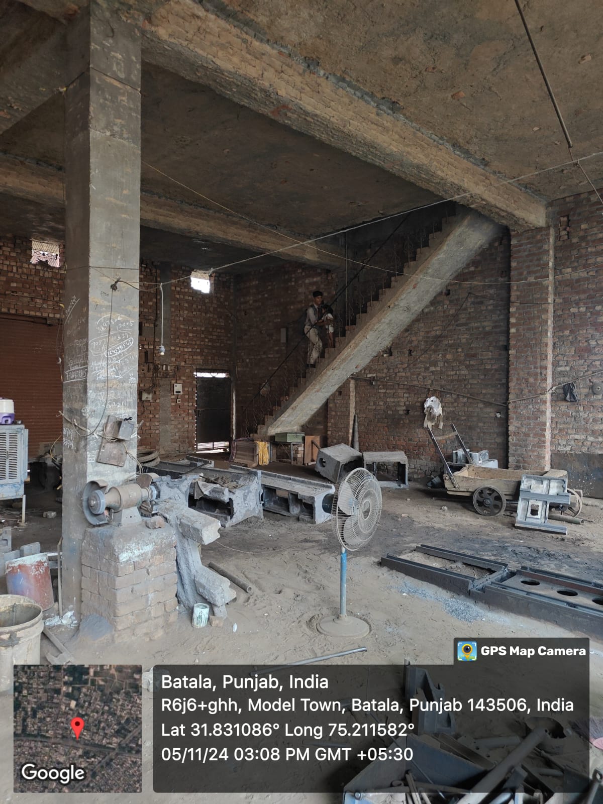 Industrial Plot with Factory Building for sale in GOBIND NAGAR BATALA Bungal — photo 2