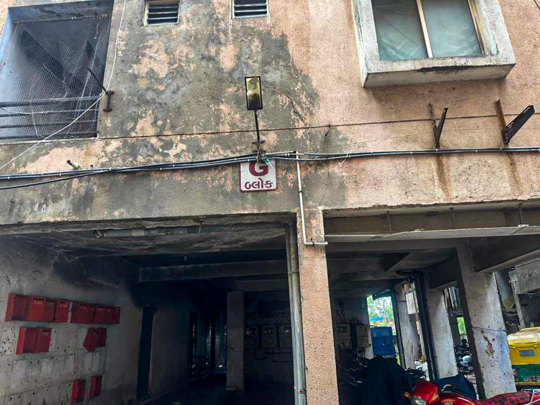 Flat for sale in NAVJIVAN FLATS, NAVJIVAN FLATS OPP ASOPALAV SOCIETY VATVA AHMEDABAD Ahmedabad — photo 3