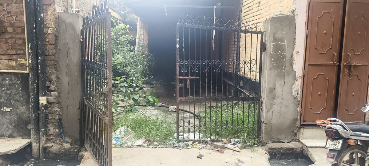 6 BHK Individual House for sale in NEAR KIDZEE SCHOOL New Delhi — photo 3