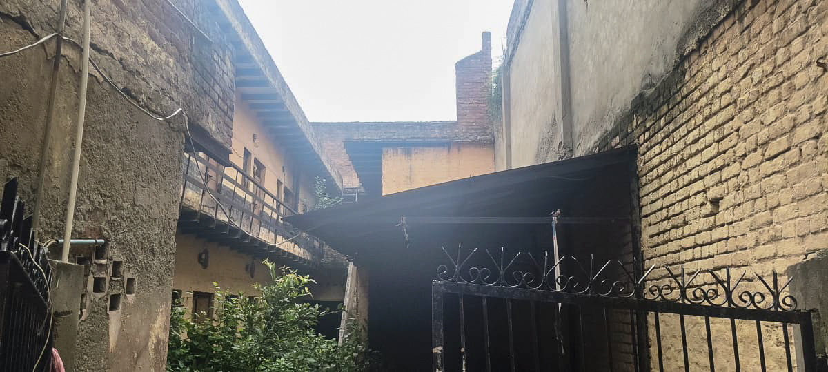 6 BHK Individual House for sale in NEAR KIDZEE SCHOOL New Delhi — photo 7