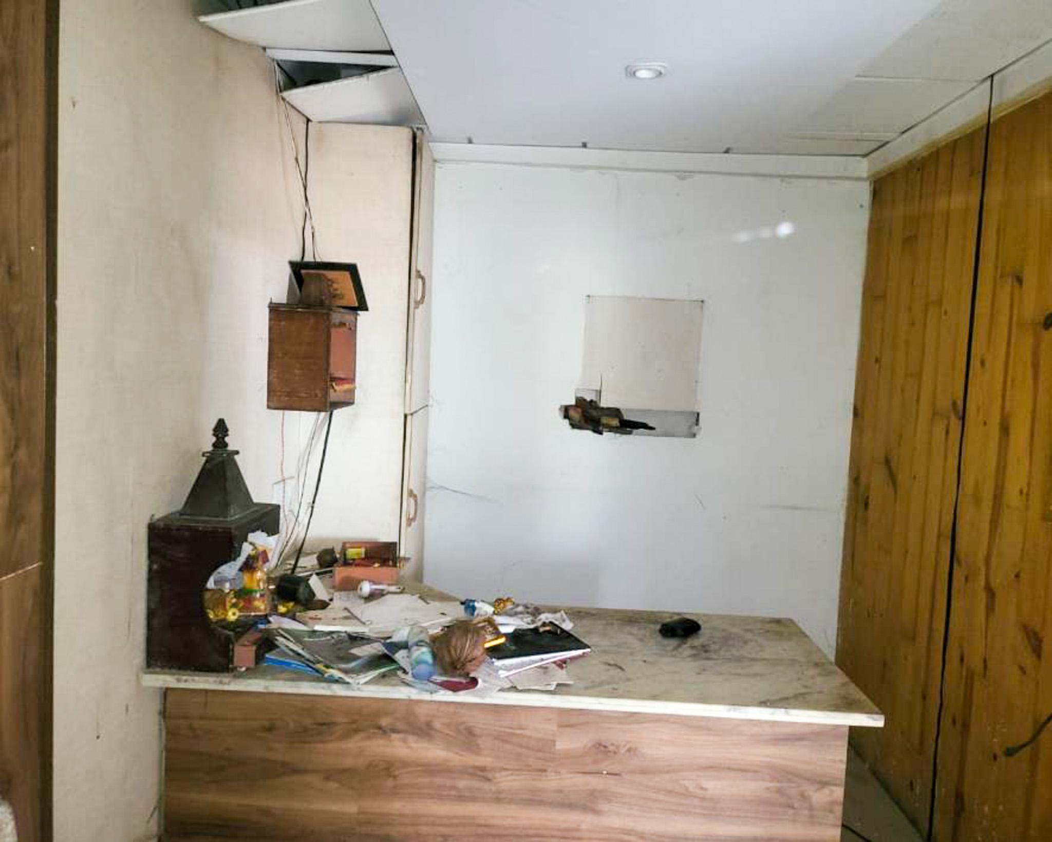 21.47 square meter Shops for sale in GOMTI NAGAR NEAR MITHAI WAALA CHAURAHA Lucknow — photo 1