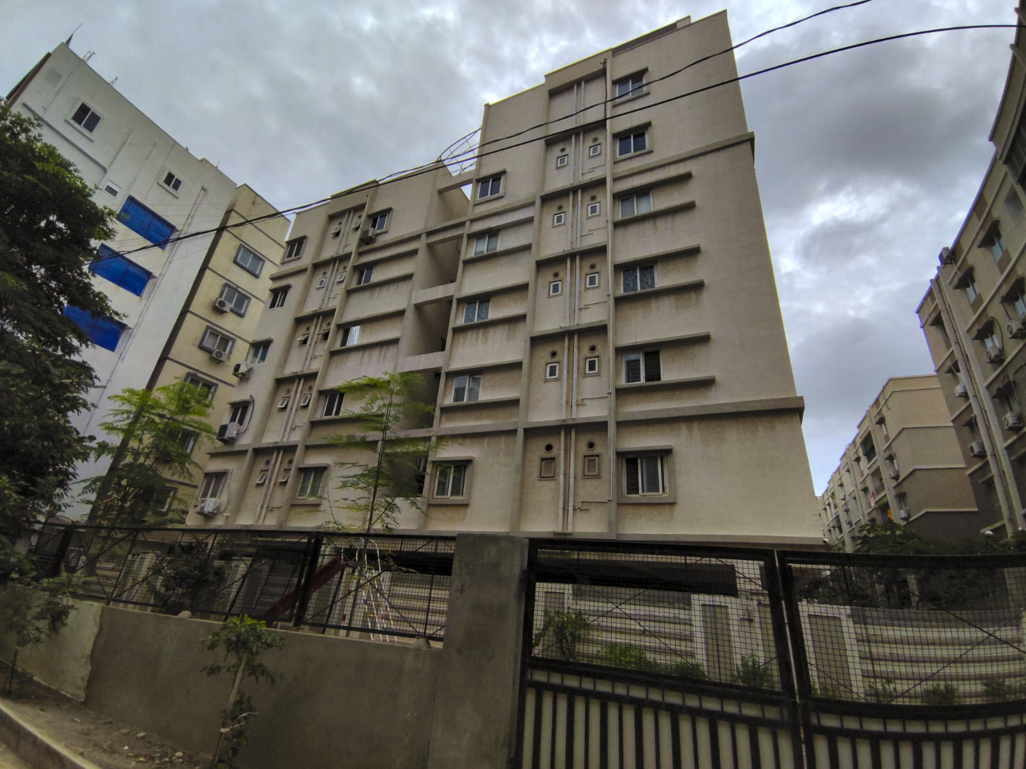 2 BHK Flat for sale in MAXIMUS HILL SIDE TOWERS, BACHUPALLY VILLAGE AND MANDAL Hyderabad — photo 13