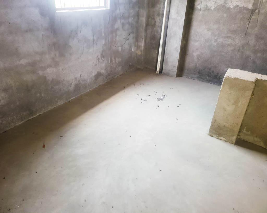 185.8 square meter A two and half storey building made over plot area 185.80 sq mtr for the purpose of running a iron nail manufacturing unit along with office & other amenities. for sale in Barabanki — photo 1