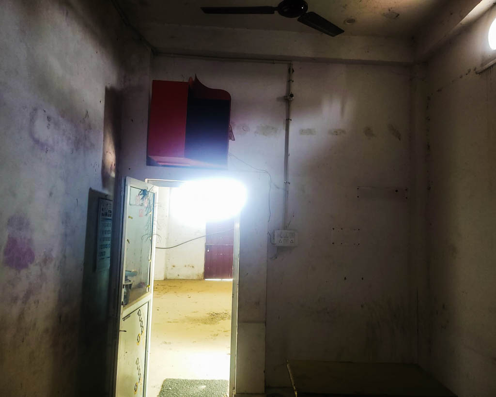 185.8 square meter A two and half storey building made over plot area 185.80 sq mtr for the purpose of running a iron nail manufacturing unit along with office & other amenities. for sale in Barabanki — photo 13