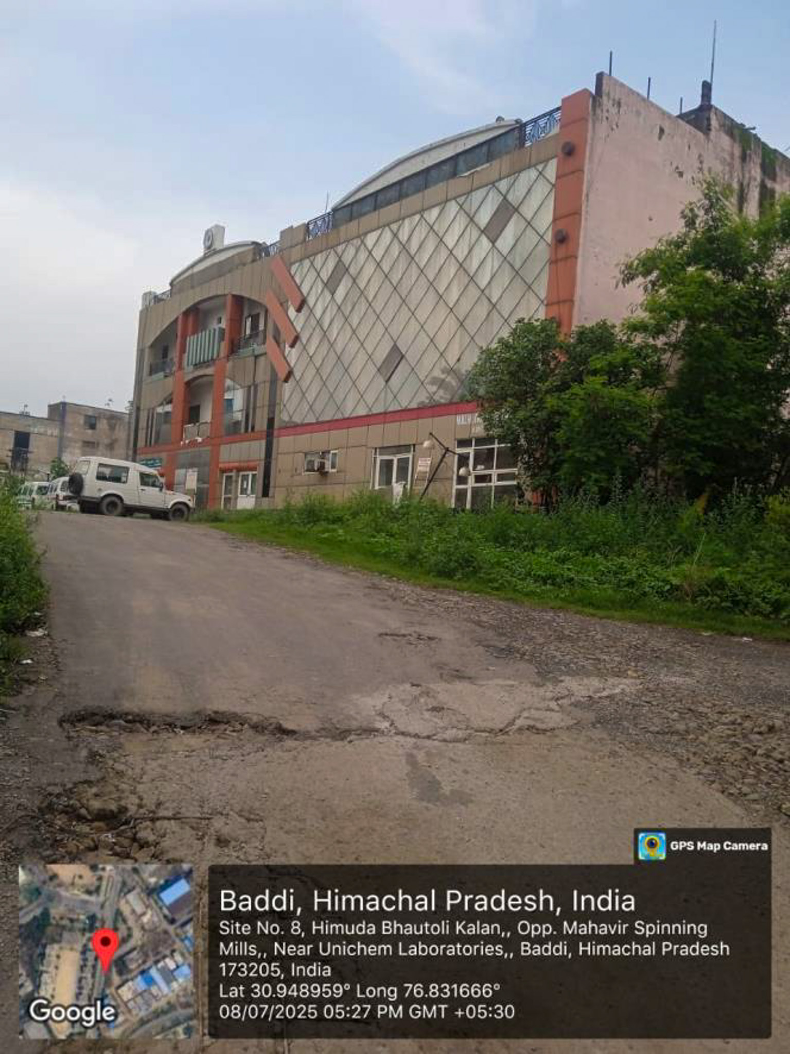 Office for sale in Malhotra Hospital, Bhatoli Kalan, Baddi Baddi — photo 26