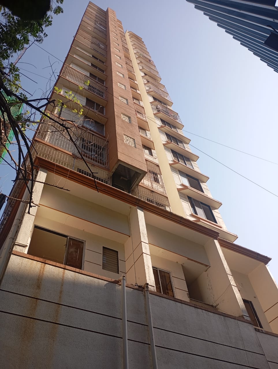 425 square feet Flat for sale in ZOEB ENTERPRISES, DADAR Mumbai — photo 3