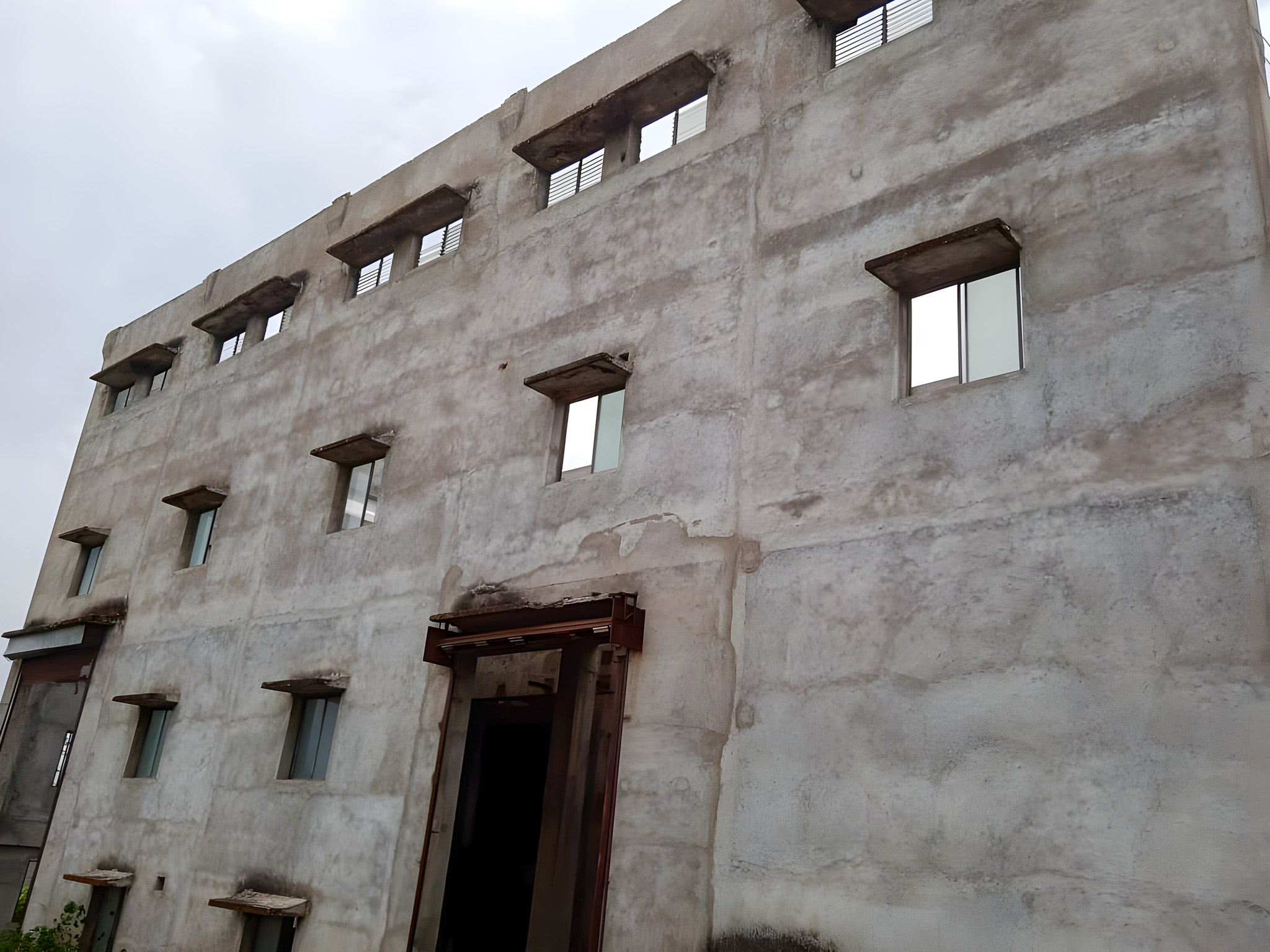 Industrial Plot with Factory Building for sale in Village Hiwarasena Pandhurna Industrial Area — photo 1