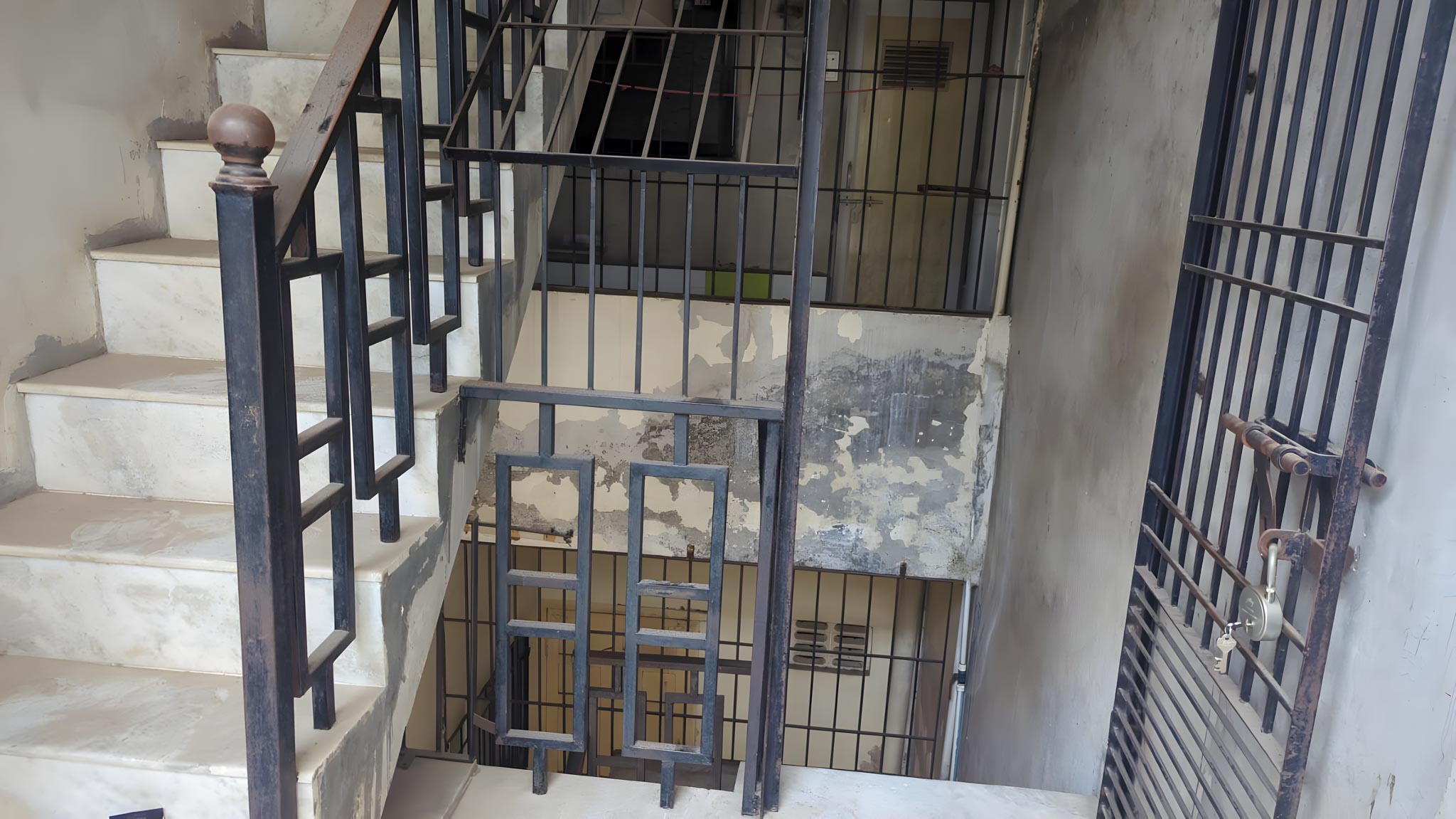 2 BHK Individual House for sale in Govindpark Co.op Housinng Society, Surat Surat — photo 5
