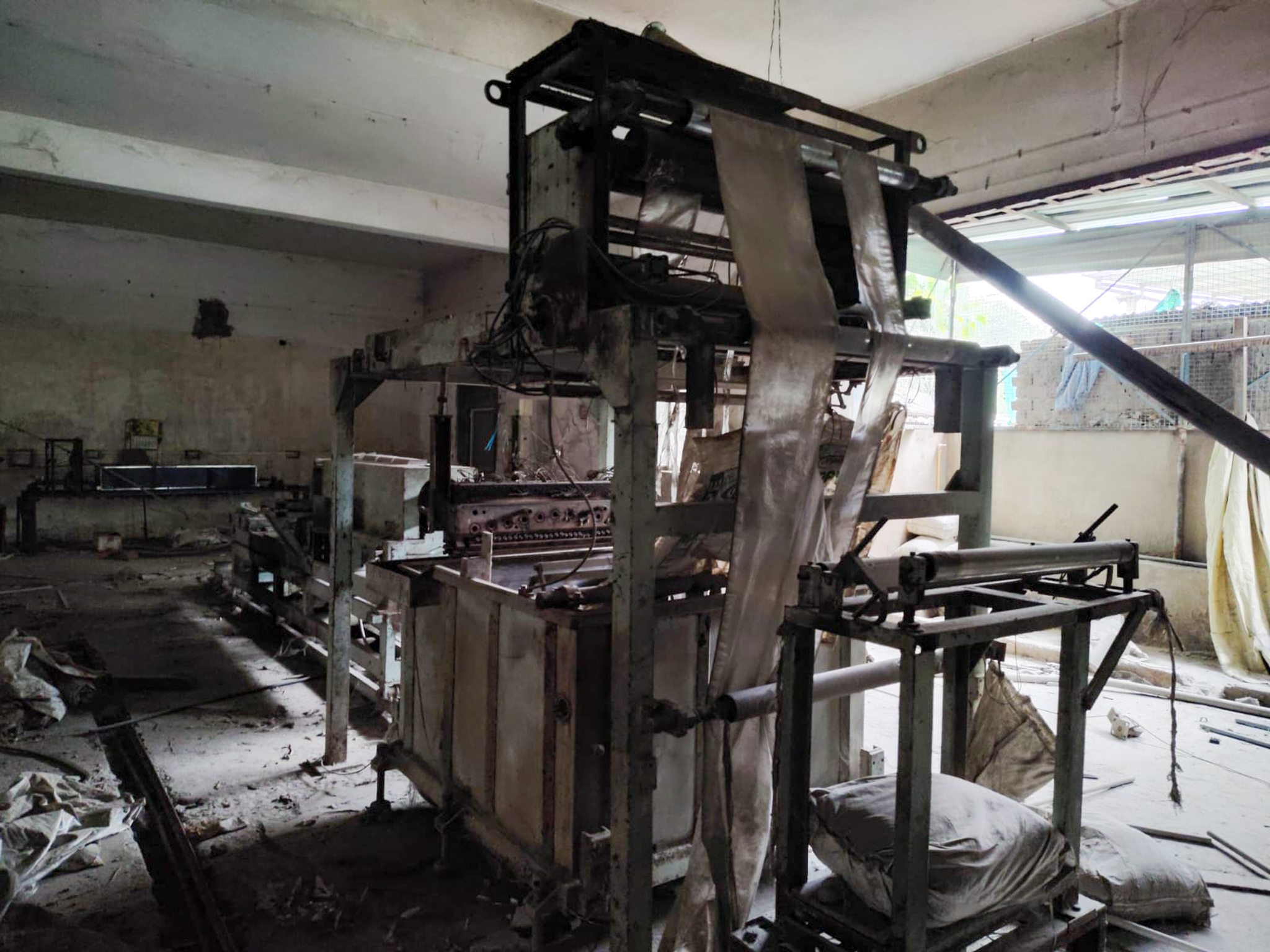 Industrial Plot with Factory Building for sale in Mandideep — photo 1