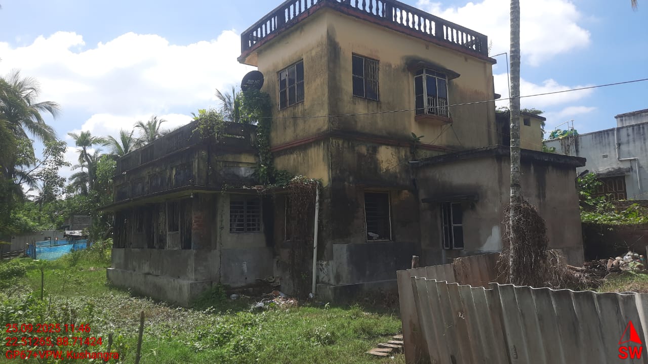 TWO STORIED RESIDENTIAL BUILDING WITH LAND for sale in NEAR B.D.O OFFICE MINAKHAN Minakhan — photo 3