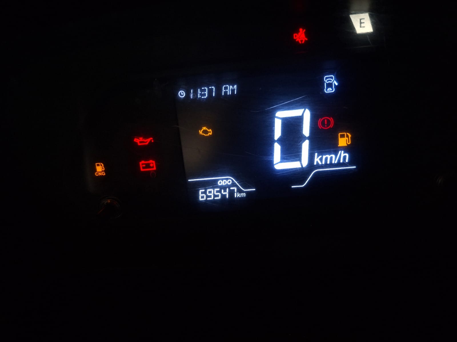 2024 Tata Punch CNG variants SUV 69547 km 1 year for sale in SBI MAIN BRANCH PRAYAGRAJ, KUTCHERY ROAD, PRAYAGRAJ-211002 Prayagraj — photo 3