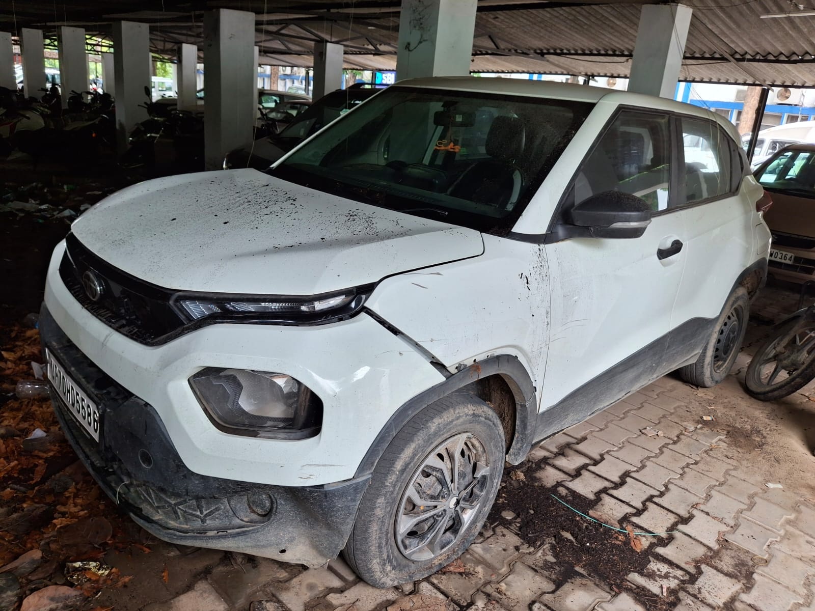 2024 Tata Punch CNG variants SUV 69547 km 1 year for sale in SBI MAIN BRANCH PRAYAGRAJ, KUTCHERY ROAD, PRAYAGRAJ-211002 Prayagraj — photo 1